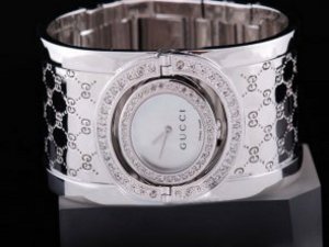 Replica Gucci Watch Classic Fashional Design 2007 Diamond Bezel with Shell Dial Lady Model