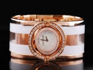 Replica Gucci Watch Classic Fashional Design Diamond-White Dial and SSband Strap