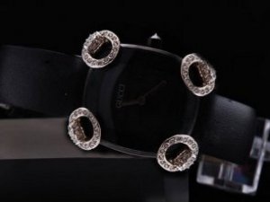 Replica Gucci Watch Classic Special Design Black Dial Lady Model
