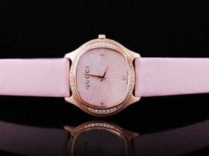 Replica Gucci Watch Ful Pink Rose Gold Bezel with Diamond Case